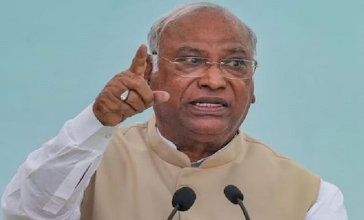 कांग्रेस के राष्ट्रीय अध्यक्ष खड़गे बोले – नोटबंदी पर पर्दा ... - CG Sandesh