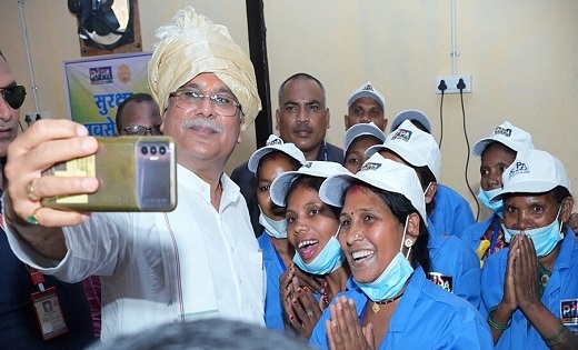 CM भूपेश : महिलाएं अब अबला नहीं सबला हैं - CG Sandesh