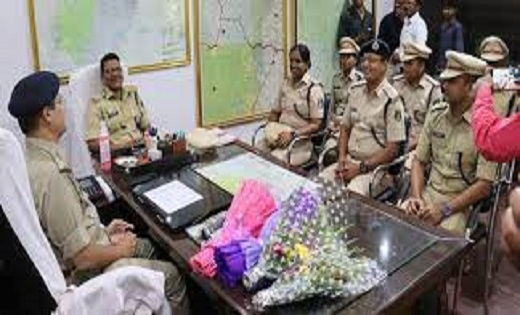 तबादले के बाद दुर्ग SP अभिषेक पल्लव ने संभाली कवर्धा जिले की... - CG Sandesh