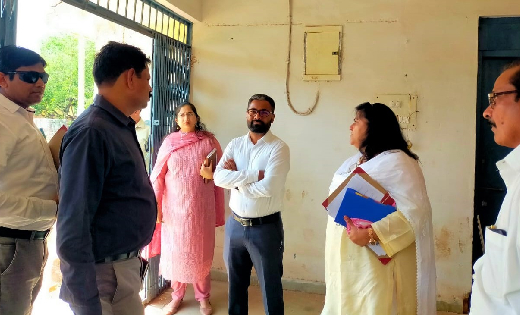 महासमुंद : कलेक्टर ने जिला निर्वाचन कार्यालय का किया निरीक्ष... - CG Sandesh