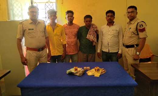सरायपाली : अवैध जुआ रेड पर पुलिस की कार्यवाही, 4 गिरफ्तार - CG Sandesh