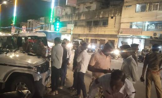 महासमुंद : विगत माह ट्रैफिक सिग्नल का उल्लंघन करने वाले लगभग 1000 वाहन चालकों के विरुद्ध हुई कार्रवाई