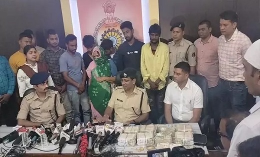 ठेकेदार महिला के घर में चोरी की फिल्मी कहानी, बहन ने कराई 41... - CG Sandesh