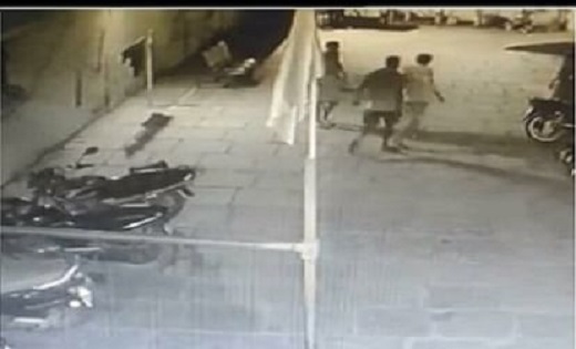 कृषि विश्वविद्यालय में छात्रों के साथ मारपीट, आम तोड़ने पर ठ... - CG Sandesh