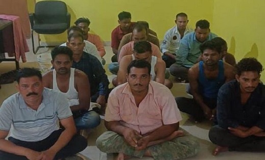 लाखों रुपये के साथ 15 आरोपी गिरफ्तार - CG Sandesh