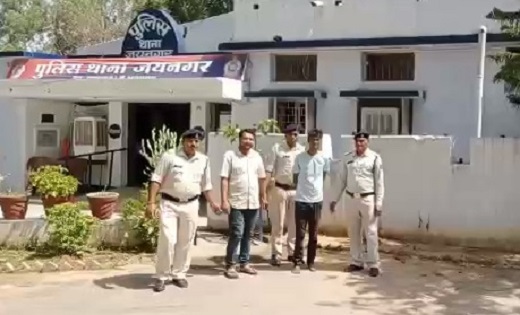 60 नग इंजेक्शन बरामद... नशीली इंजेक्शन के साथ दो आरोपी चढ़े प... - CG Sandesh