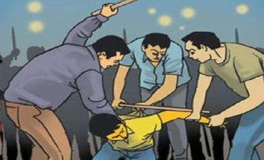 पिथौरा : थाने में रिपोर्ट दर्ज कराने जा रहे युवक की पिटाई - CG Sandesh