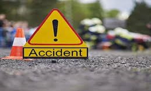CG ACCIDENT : ट्रक ने तीन कारों और दो बाइक को मारी टक्कर, यु... - CG Sandesh