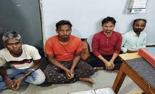   4 आरोपी तेंदुए की खाल के साथ गिरफ्तार - CG Sandesh