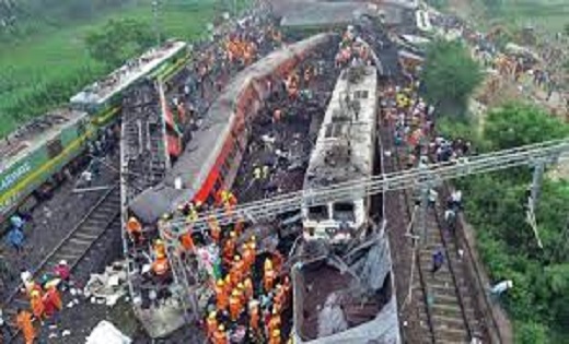 90 ट्रेनें रद्द-46 का रूट बदला...अब मलबा हटाने में जुटे 1 हज... - CG Sandesh