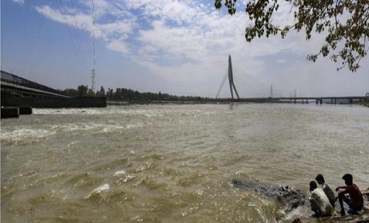  बाढ़ के मुहाने पर राष्ट्रीय राजधानी...यमुना का जलस्तर ने खत... - CG Sandesh