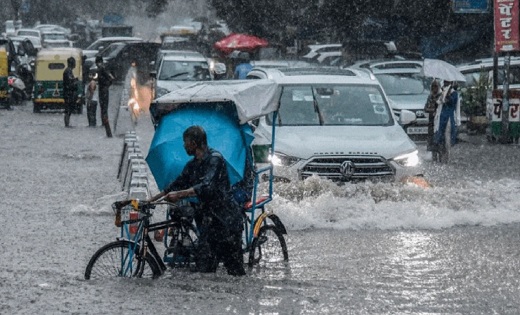 Weather Update : मुंबई में भारी बारिश, स्कूलों, कॉलेजों में ... - CG Sandesh