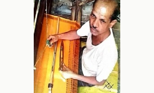 महासमुंद : सफलता की कहानी : संजय ने बुनकर के काम से आर्थिक स... - CG Sandesh