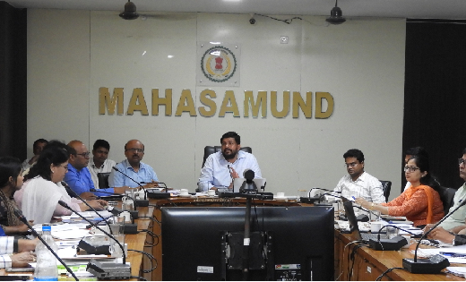 महासमुंद : कलेक्टर ने स्कूल, आश्रमों का मरम्मत समय सीमा में ... - CG Sandesh