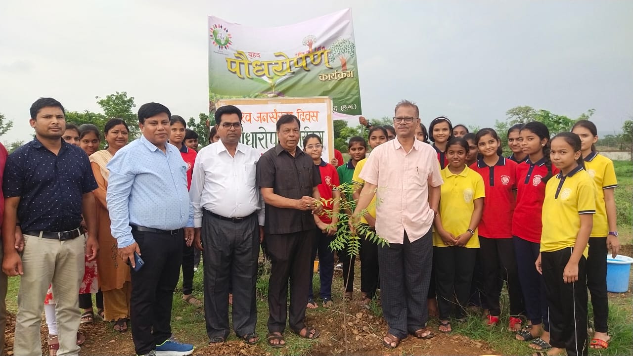 सरायपाली : विश्व जनसंख्या दिवस के अवसर पर जवाहर नवोदय विद्या... - CG Sandesh