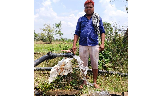 महासमुंद : सफलता की कहानी : शैलो ट्यूबवेल योजना का लाभ उठाते... - CG Sandesh