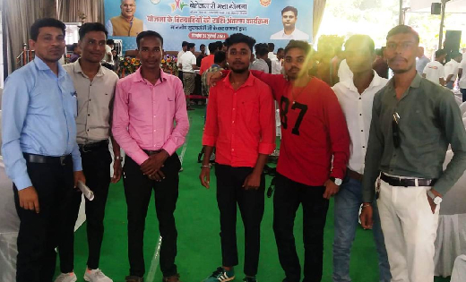 महासमुंद : सीएम बघेल ने जिले के बेरोजगार युवक-युवतियों के खा... - CG Sandesh