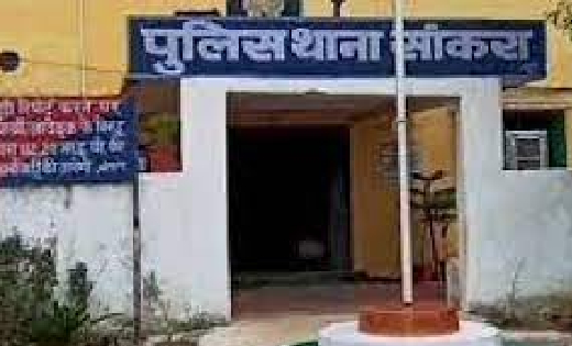 सांकरा : घर पर खून से लथपथ मिली लाश - CG Sandesh