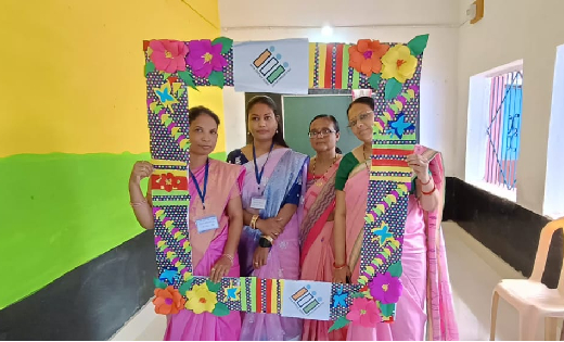सरायपाली के कसडोल मतदान केंद्र को डमी आदर्श मतदान केंद्र बना... - CG Sandesh