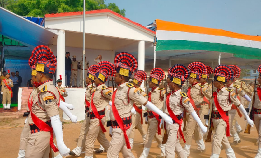 महासमुंद : स्वतंत्रता दिवस से पहले मिनी स्टेडियम में की गई फ... - CG Sandesh
