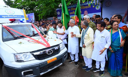 महासमुंद : मुख्यमंत्री ने मोबाइल पशु चिकित्सा इकाई को हरी झण... - CG Sandesh