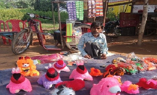 सरायपाली : अस्थिबाधित दिव्यांग नारायण को मिली मोटराइज्ड ट्रा... - CG Sandesh
