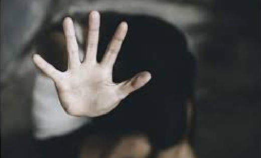 तांत्रिक ने नाबालिग से किया दुष्कर्म, फिर अस्पताल में कर्मचा... - CG Sandesh