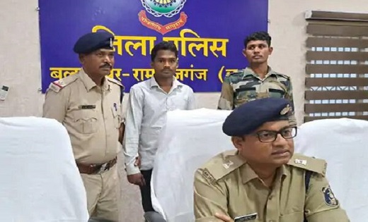 छत्तीसगढ़ में 8 लाख का इनामी नक्सली गिरफ्तार, CRPF जवानों पर... - CG Sandesh