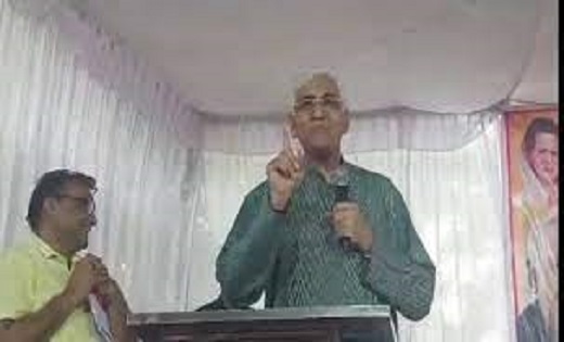 पिथौरा : सार्वजनिक शौचालय को तोड़ने से मना करने पर सरपंच के स... - CG Sandesh