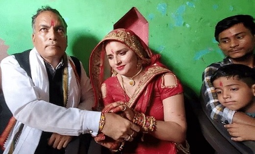 सीमा हैदर ने अपने वकील एपी सिंह को बांधी राखी, पाकिस्‍तान के... - CG Sandesh
