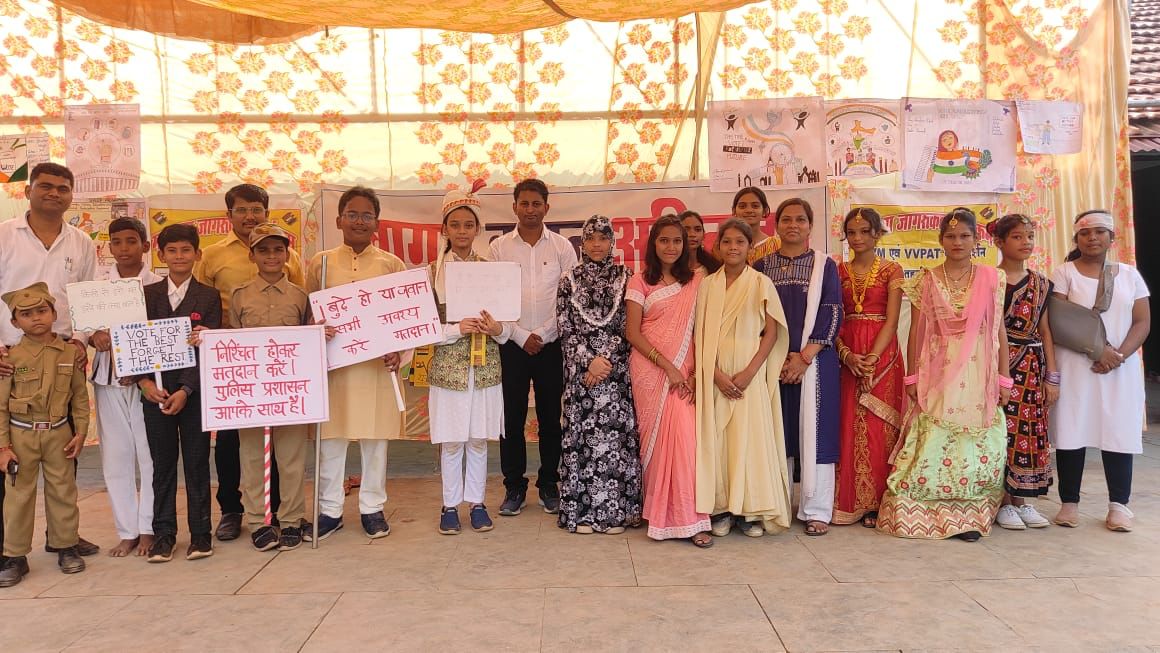 सरायपाली : नये नवाचार कर मतदाताओं को किया जा रहा जागरूक - CG Sandesh