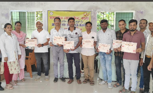 बसना : सामुदायिक स्वास्थ्य केंद्र में आयुष्मान भवः कार्यक्रम के तहत रक्तदान शिविर का आयोजन