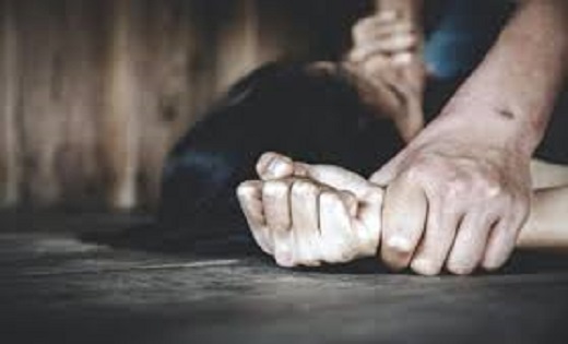 अस्पताल में युवती से डॉक्टरों ने किया रेप...इलाज के दौरान यु... - CG Sandesh