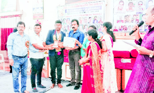 सरायपाली : काव्य कलश शिक्षक रत्न सम्मान से सम्मानित हुए विनो... - CG Sandesh
