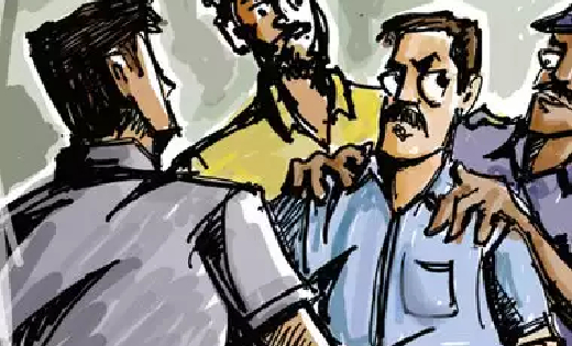 सांकरा : पिकअप चालक के साथ मारपीट, तीन के खिलाफ केस दर्ज - CG Sandesh