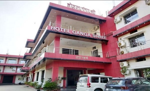 साढ़े 4 लाख से अधिक की होटल गंगाश्री के R बार में शराब जब्त - CG Sandesh