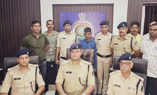 CG CRIME : शादीशुदा प्रेमी ने प्रेमिका का ब्लेड से रेता गला,... - CG Sandesh