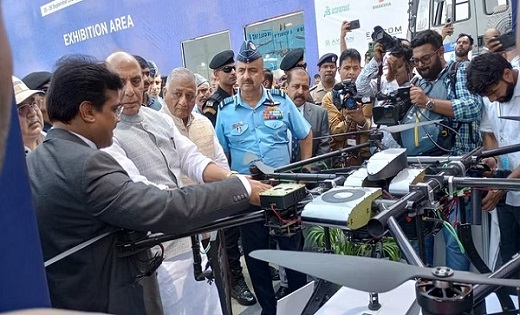Bharat Drone Shakti-2023: हिंडन एयरबेस पर ड्रोन शो हुआ शुरू,... - CG Sandesh