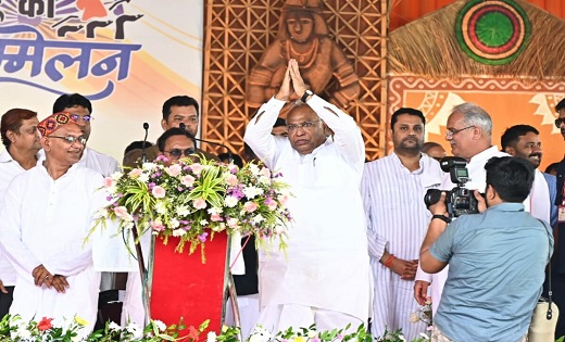 भरोसे का सम्मेलन : रमन के क्षेत्र में गरजे खड़गे कहा : मेरी ... - CG Sandesh
