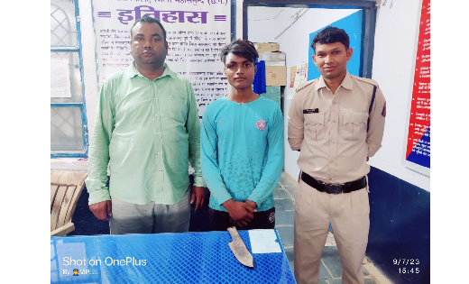 सरायपाली : धारदार लोहे के कत्ता के साथ युवक गिरफ्तार - CG Sandesh