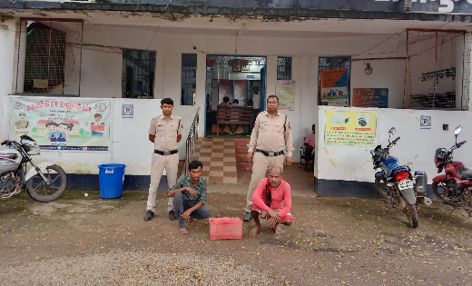 सरायपाली पुलिस ने बैटरी चोर को किया गिरफ्तार - CG Sandesh