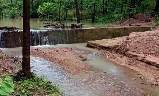 महासमुंद : बगनई नरवा विकास से भू-जल स्तर में बढ़ोत्तरी, रोजगा... - CG Sandesh