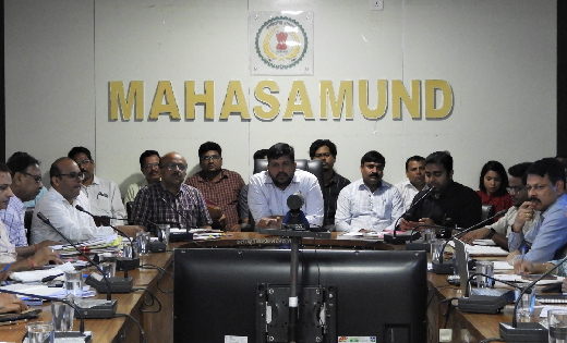 महासमुंद : धान खरीदी के लिए पंजीयन में तेजी लाने के निर्देश - CG Sandesh