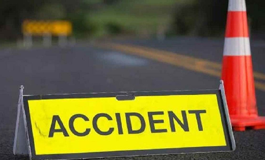 पटेवा : ट्रक की ठोकर से पलटी थी ट्रेक्टर, ट्रक चालक के विरुद... - CG Sandesh
