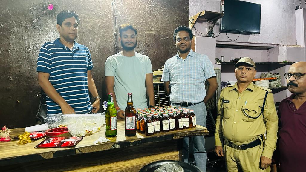 सरायपाली : होटल, भोजनालय में ग्राहकों को परोसा जा रहा था मदि... - CG Sandesh