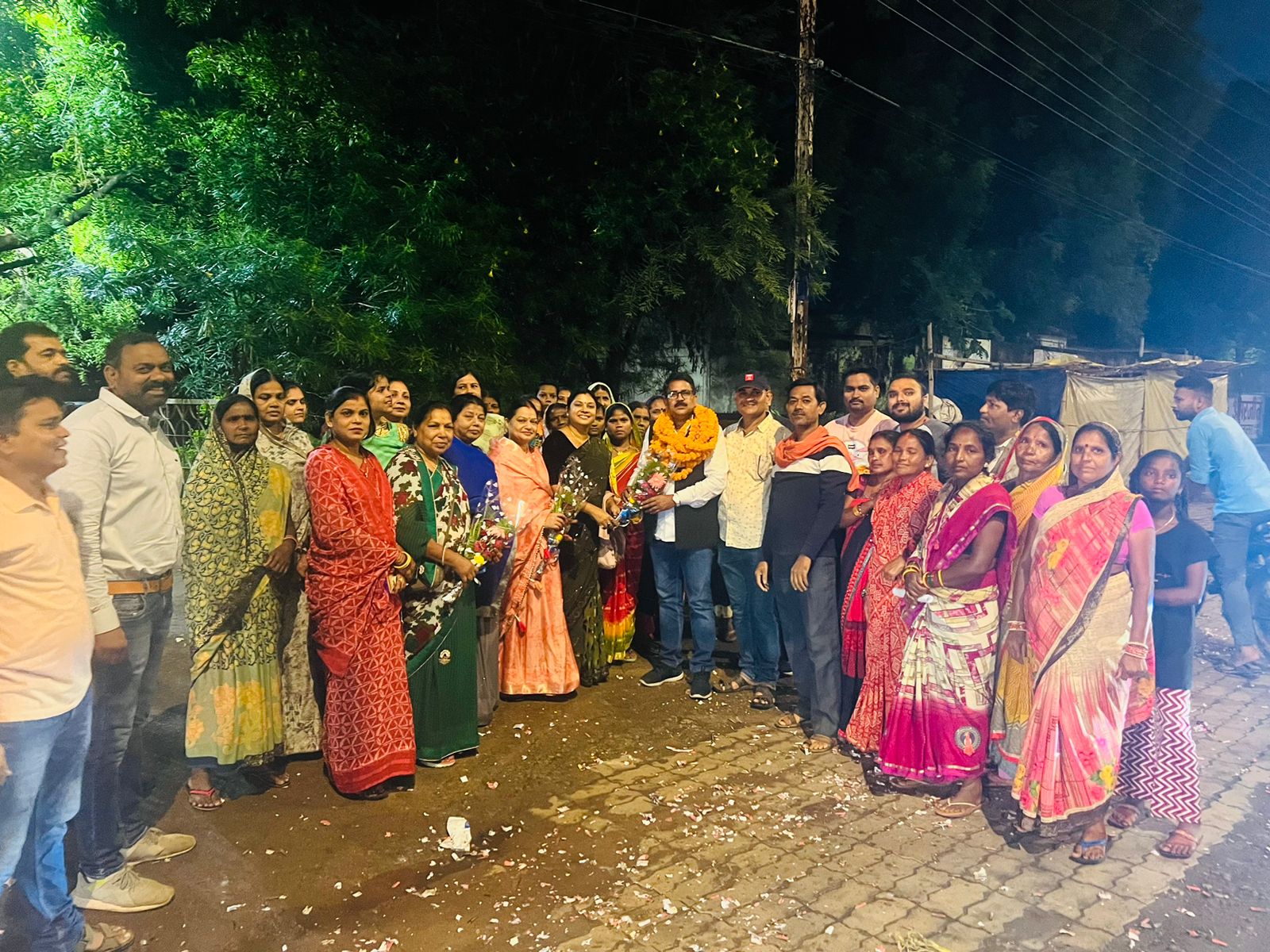 महिला आरक्षण विधेयक पास होने पर महिला मोर्चा ने की आतिशबाजी,... - CG Sandesh