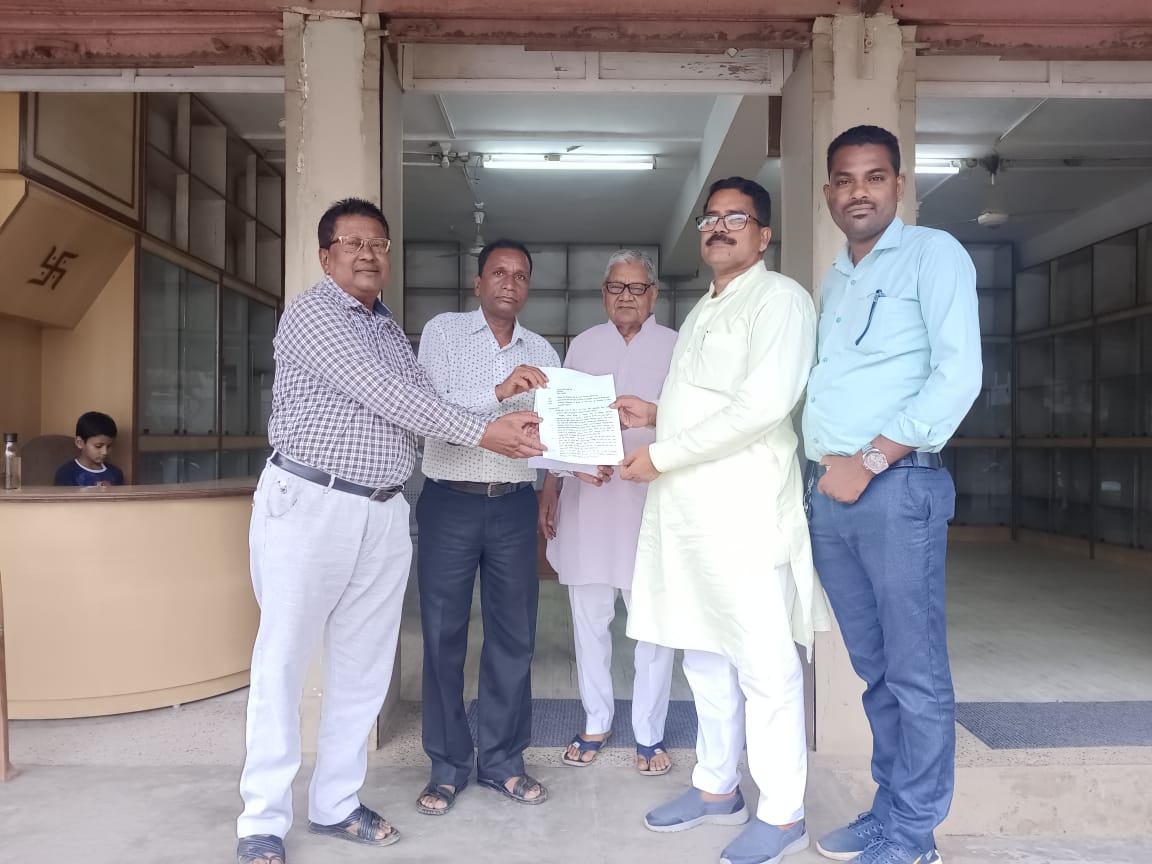 लोकसभा सांसद चुन्नीलाल साहू से मानिकपुरी पनिका समाज के पदाधि... - CG Sandesh