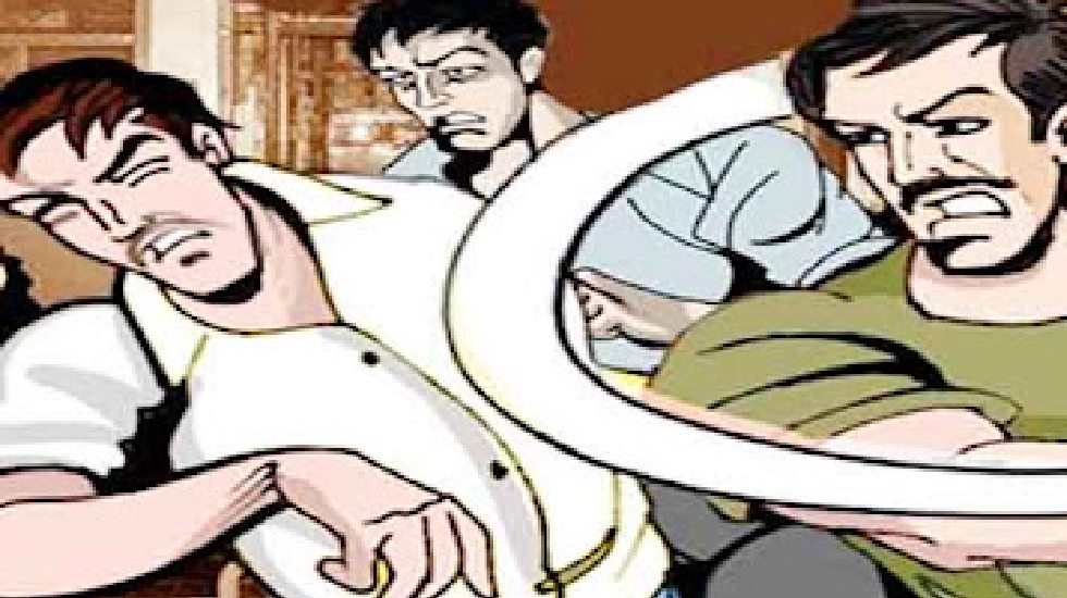 बसना : चप्पल उतारकर की मारपीट, रेप केस में फंसाने की दी धमकी... - CG Sandesh