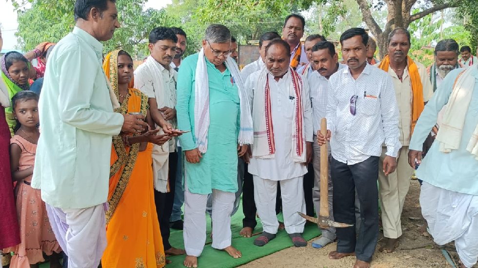 बसना : फुलरझर राज झेरिया यादव समाज के आराध्य देव श्री राधा क... - CG Sandesh