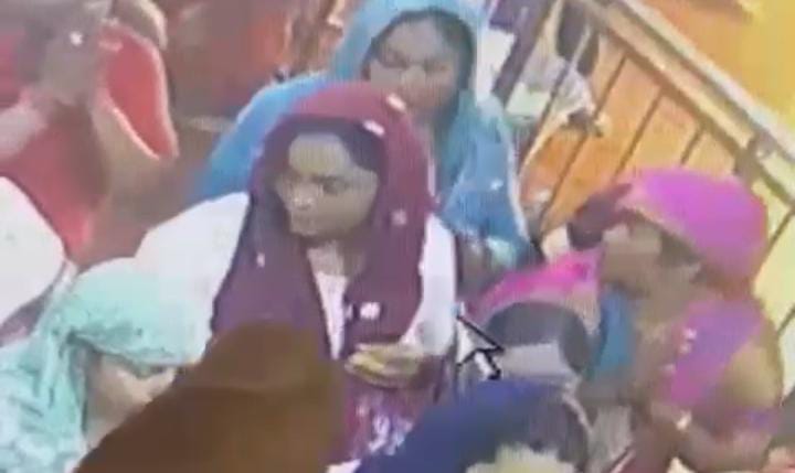 दुर्ग जिले के चंडी मंदिर में महिला के गले से सोने की चेन पार... - CG Sandesh